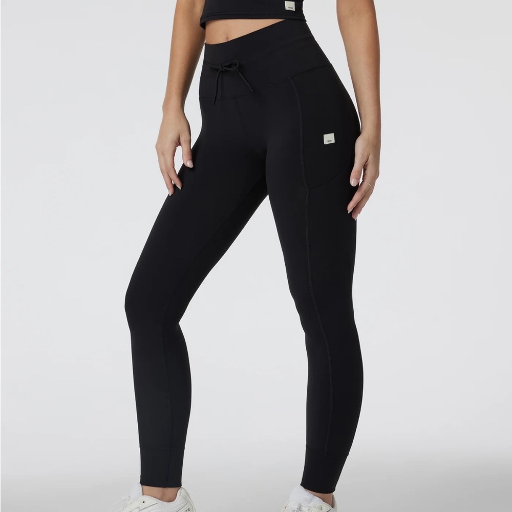 Vuori Black Daily Pocket Leggings, XL - Worn Once
